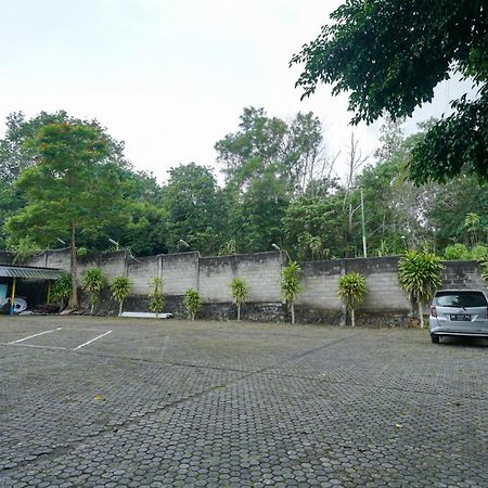 Urbanview Hotel Pangkalpinang Exterior foto