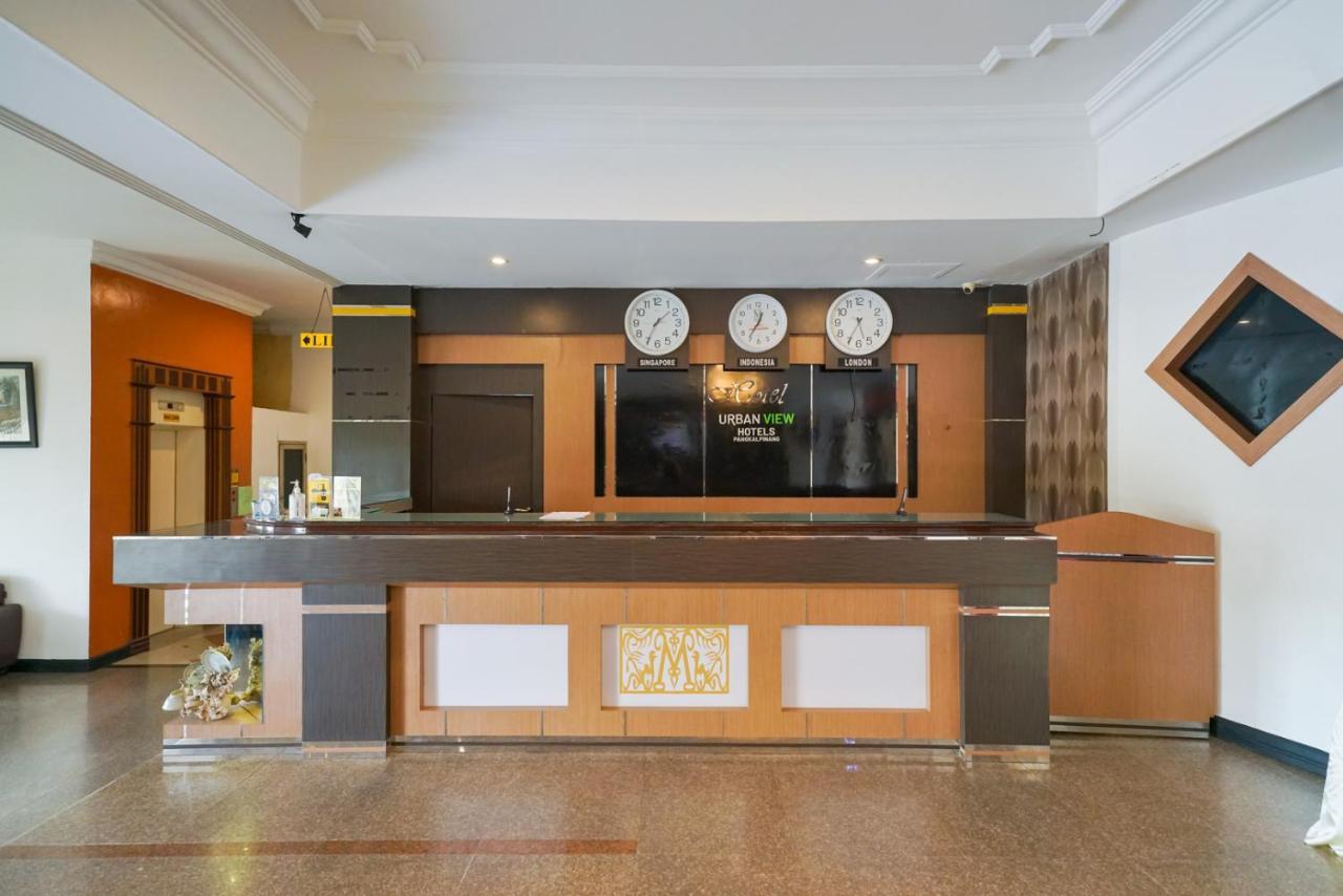 Urbanview Hotel Pangkalpinang Exterior foto