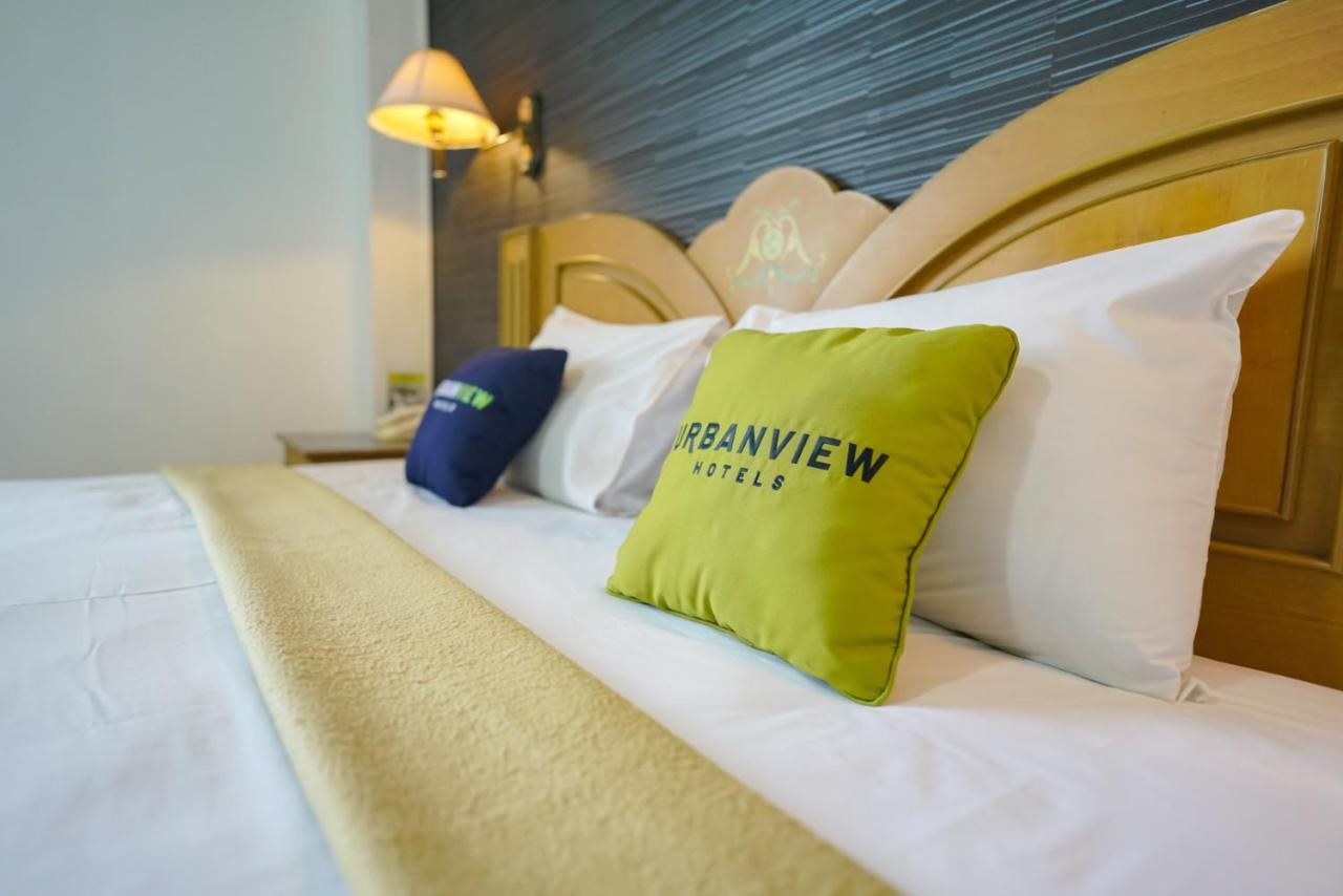 Urbanview Hotel Pangkalpinang Exterior foto