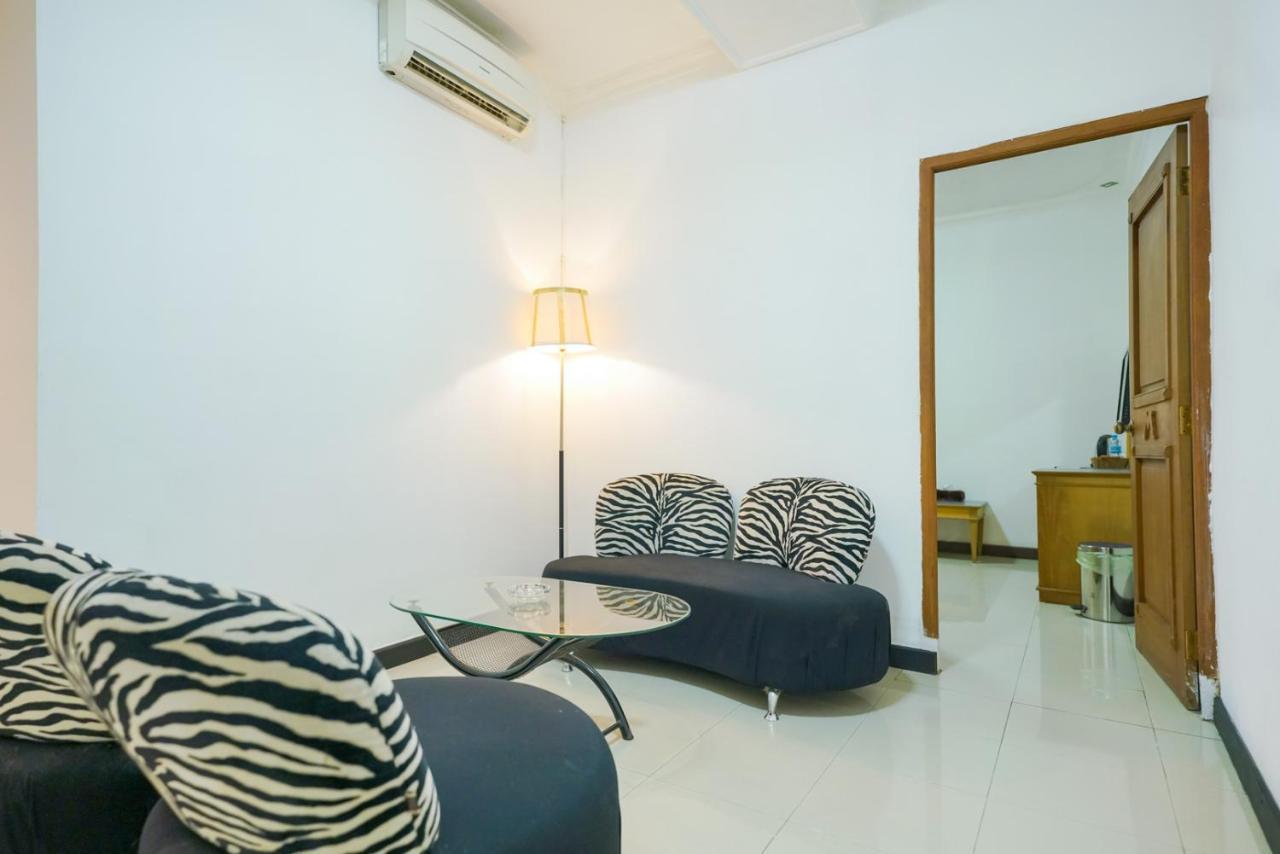Urbanview Hotel Pangkalpinang Exterior foto